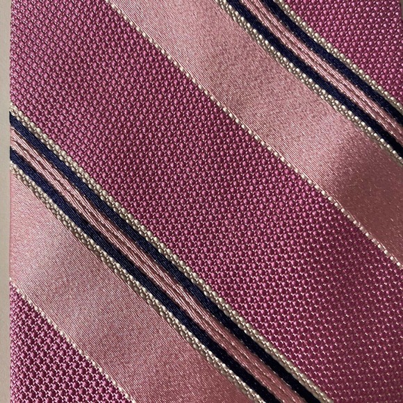 Brooks Brothers Makers and Merchants Tie Striped Pink Navy White Silk 58… - Picture 5 of 8
